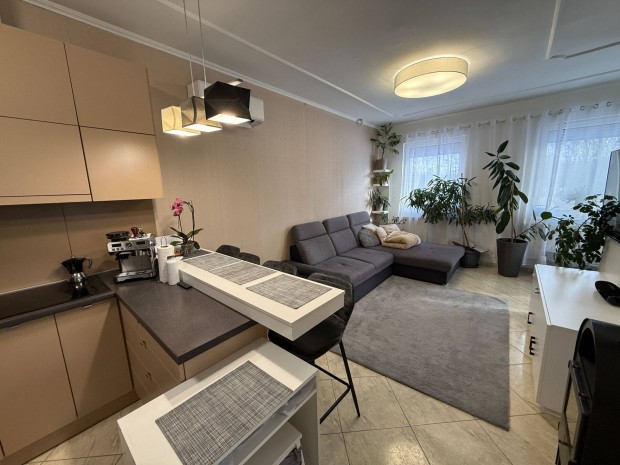 Bocskaikerti �jszer� csal�di h�z n�h�ny Extra felszerel�ssel Sos elad