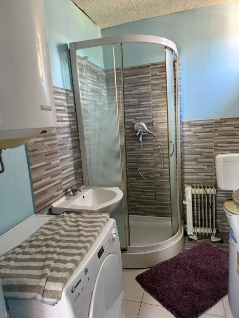 Bodasz�l�n j� helyen elad� t�gla csal�di h�z