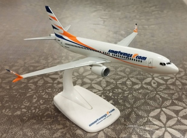 Boeing 737 Max 8 Smart Wings replgp modell 1:200