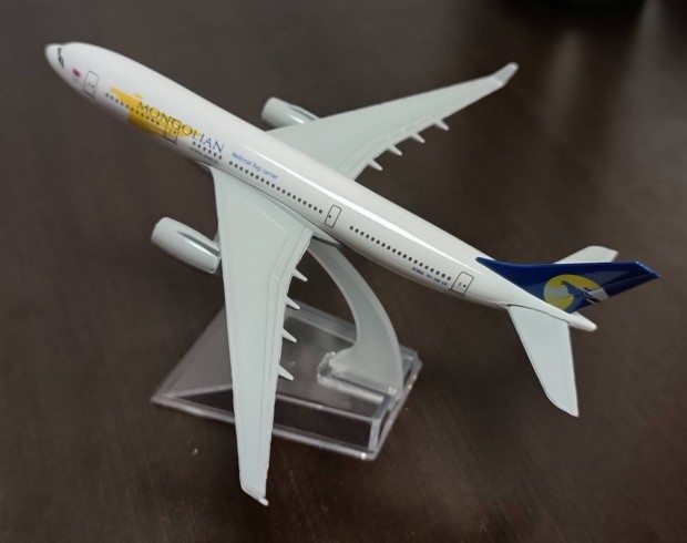 Boeing 767 Mongolian Airlines replgp modell 