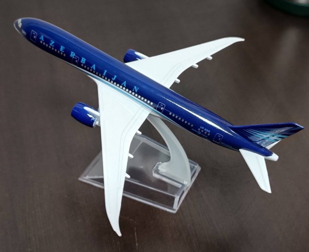 Boeing 787 Azerbaijan Airlines replgp modell
