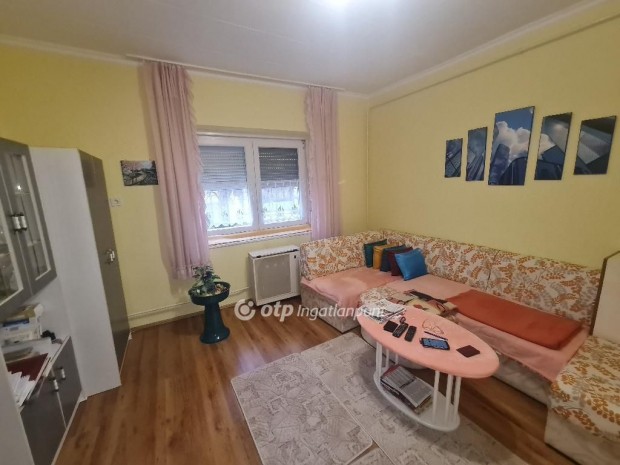 Bog�csi 64 nm-es h�z elad�