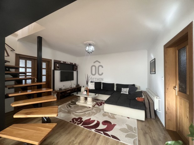 Bogyiszl�n 5 szob�s j� �llapot� csal�di h�z elad�!