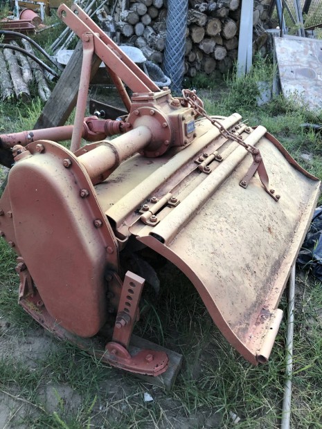 Bolgr 110-es talajmar elad