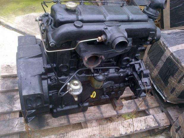 Bolgár 4 hengeres felújított motor