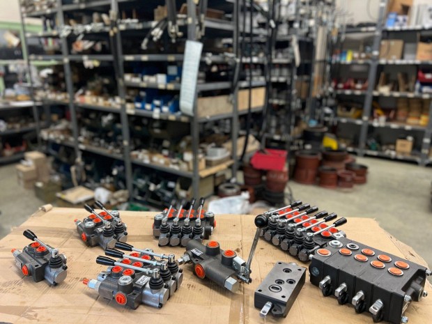 Bolg�r diesel targonca alkatr�szek