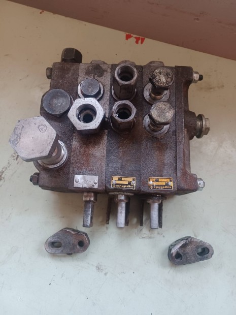 Bolg�r hidraulika vez�rt�mb.