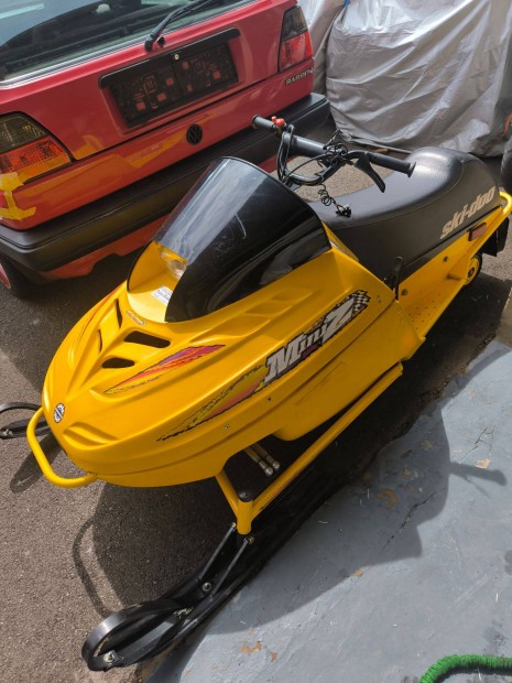 Bombardier mini-z ski doo