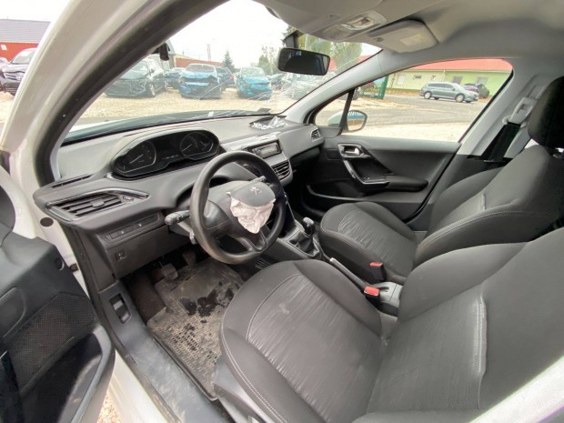 Bontásos: Peugeot 208 1.6 Blue HDI Van ülés szett