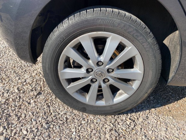 Bontsos: Toyota Auris 2.0 D-4D 2007es Executive Dobbett / Db