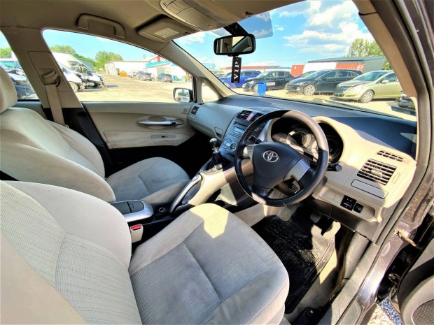 Bontásos: Toyota Auris 2.0 D-4D 2007es Executive Ülés szett, garnitúra