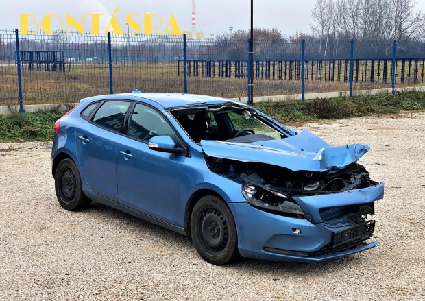 Bontásra Volvo V40 1.6 D Kinetic 2014 alkatrészei, elemei