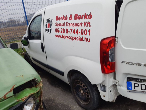 Bontásra: Fiat Fiorino Cargo BASE 1.3 alkatrészei, karosszéra elemei