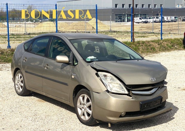 Bontásra: Toyota Prius 1.5 HSD Sol 2006 alkatrészei, elemei
