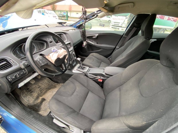 Bontásra: Volvo V40 1.6D váltó