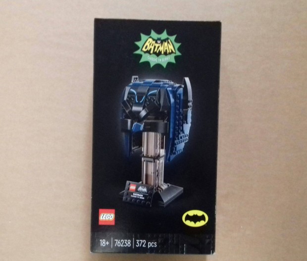 Bontatla Super Heroes DC Classic TV LEGO 76238 Batman csuklya. Utnvt