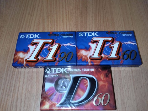 Bontatlan TDK kazetta csomag
