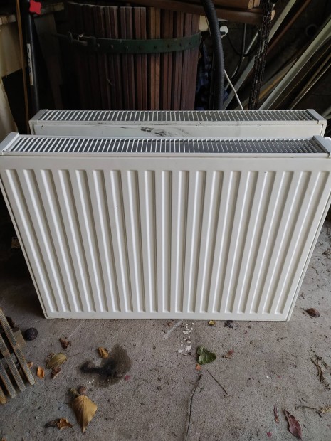 Bontott 22k600, 300 acllemez radiatorok