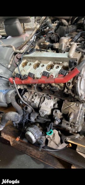 Bontott Audi A8 4H motor alkatrészek CDR 4.2fsi