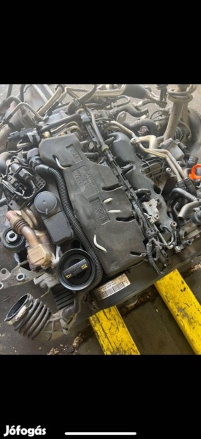 Bontott Audi CAH motor