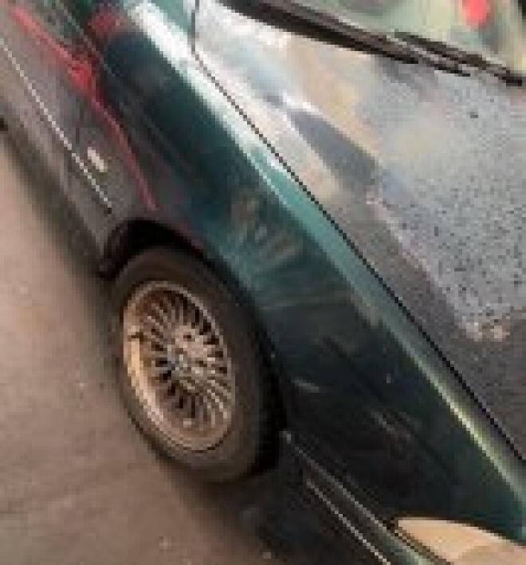 Bontott BMW E39 sárvédő pár
