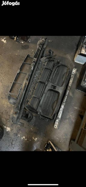 Bontott BMW E71 X6 homlokfal kompletten