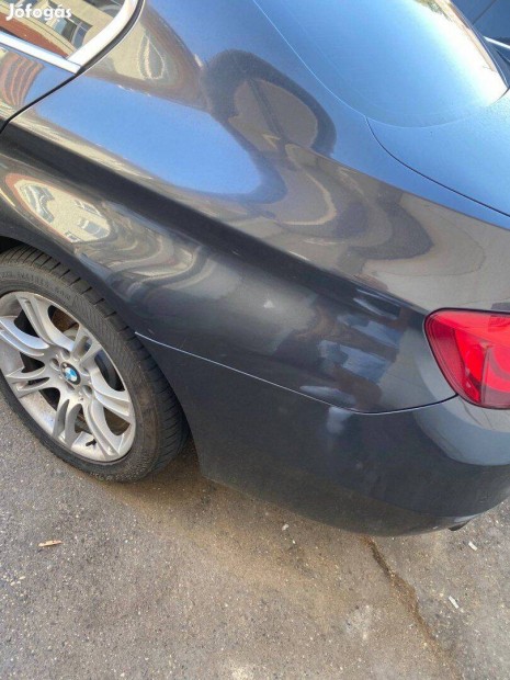 Bontott BMW F10 hátsó negyed