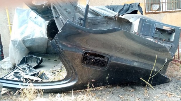 Bontott BMW F10 negyed