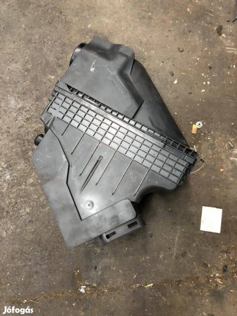 Bontott BMW F25 F26 légszűrőház