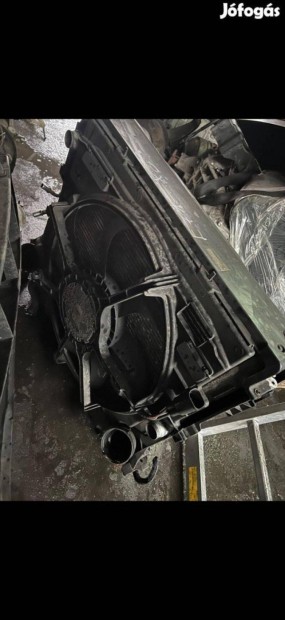 Bontott BMW X5 E70 X6 E71 hűtősor
