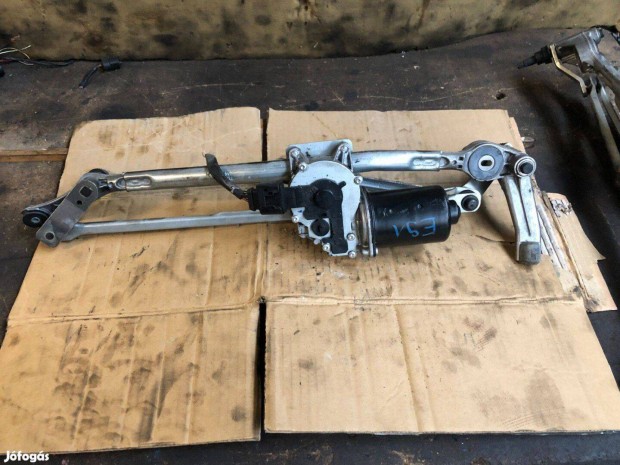 Bontott BMW ablaktörlő mechanika E91