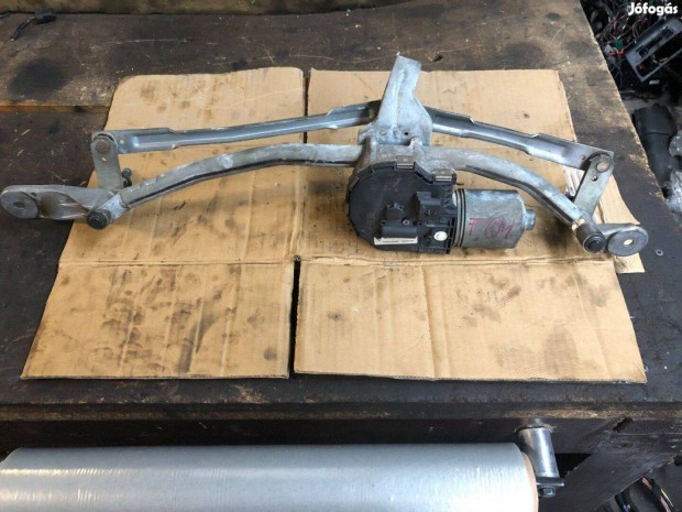 Bontott BMW ablaktörlő mechanika F01