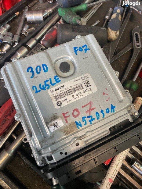 Bontott BMW motorvezérlő F10 F11 F07 F01 F02