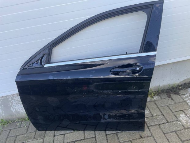 Bontott Mercedes Benz GLA ajtók