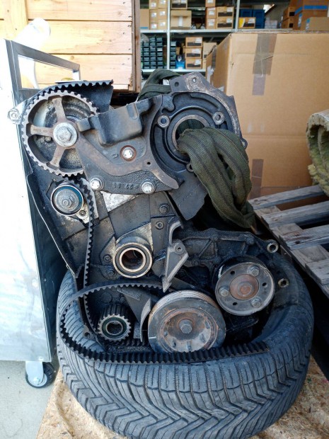 Bontott Renault Scenic 1,9 dti motor eladó