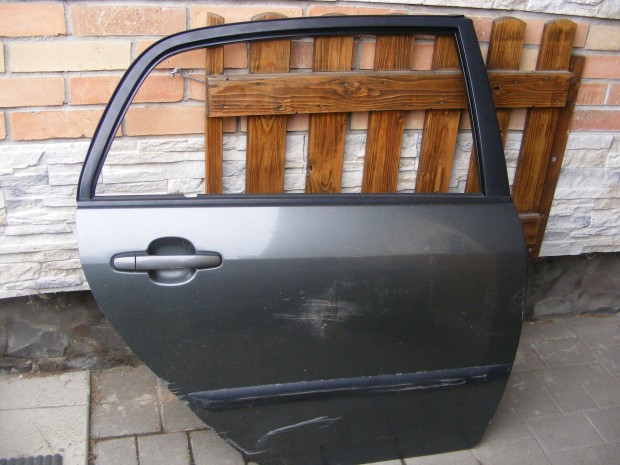 Bontott Toyota ajt