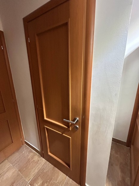 Bontott ajtók