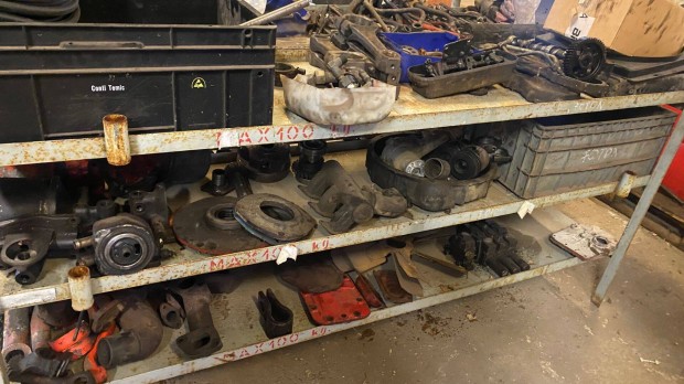 Bontott alkatr�szek