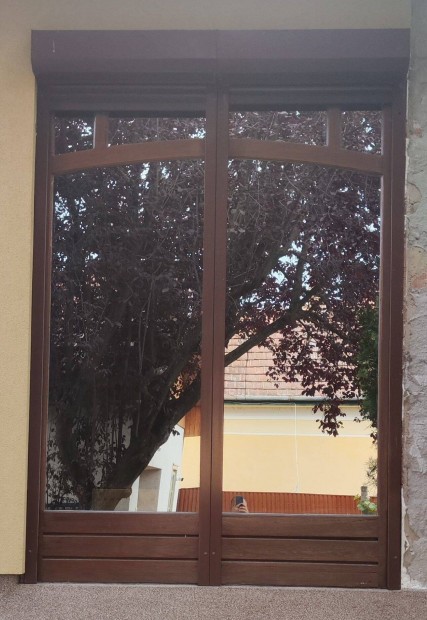 Bontott padltl mennyezeti r fix fa ablak