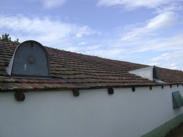 Bontott Cserep Kecskemet () Bontott Cserep Kecskemet