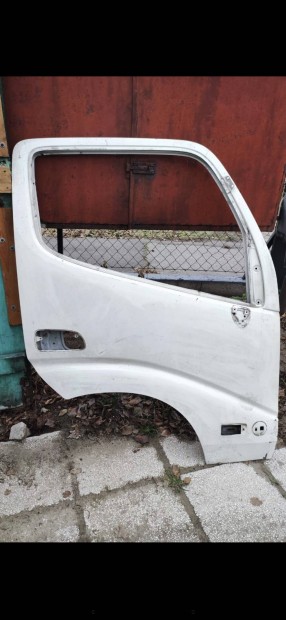 Bontott üres fényezett ajtó Dyna Toyota