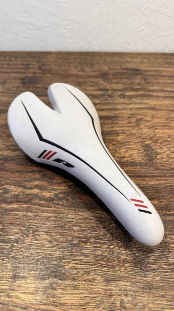 Bontrager 3R nyereg 