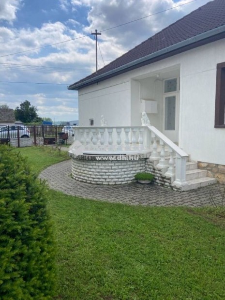 Bonyhádi eladó 146 nm-es ház