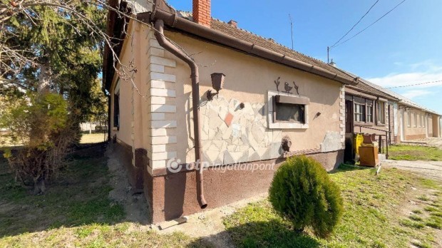 B�nyi 80 nm-es h�z elad�