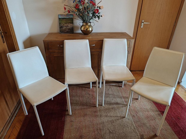 B�r �tkez� sz�k 4db