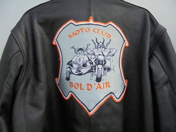 B�r motoros kab�t j� �llotban elad�