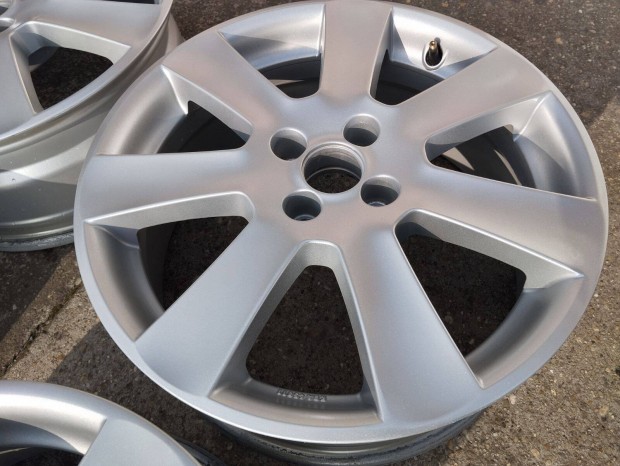 Borbet CA alufelni (Lada, Alfa, Fiat) 4x98, 7x17, et38, 74-es agy