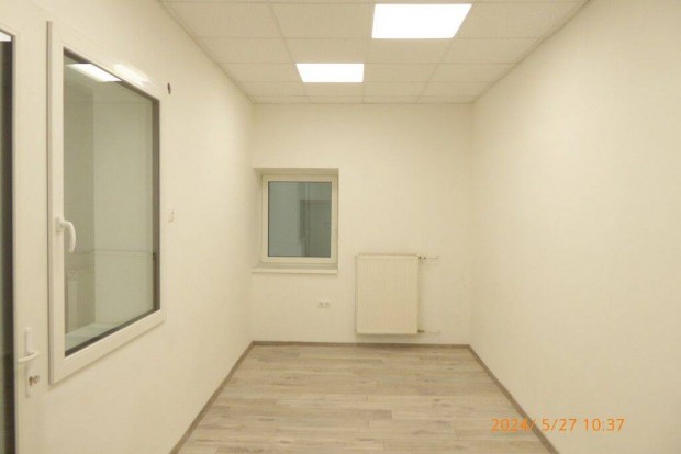 Brgyr terletn fldszinti, 110 m2-es, 4 irodbl, mosdbl, konyhb