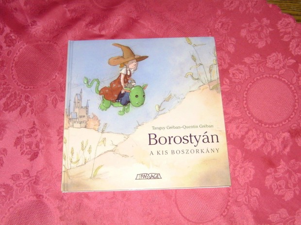 Borostyn a kis boszorkny c. knyv