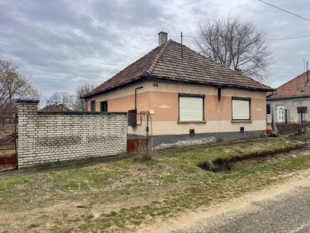 Borota, fel�j�tand�, 58 nm-es lak�h�z